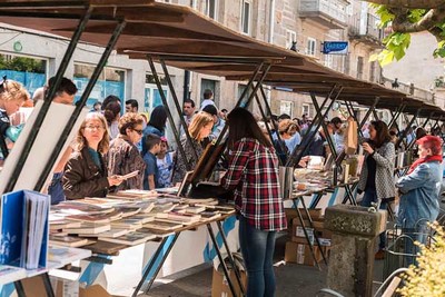 Tui celebra a XX Feira do Libro Galego o mrcores 17 de maio no Paseo da Corredoira