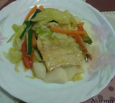 Receta: Bacalao con verduras en bolsa de asar