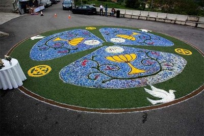 La parroquia de Mougs en Oia celebr la Fiesta de Corpus