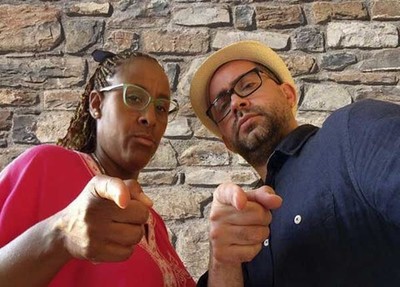 Concerto do grupo Pequea Gran Compaa no Mercado de Tomio