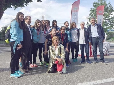 2000 nen@s no peche das Escolas Deportivas de Balonmn