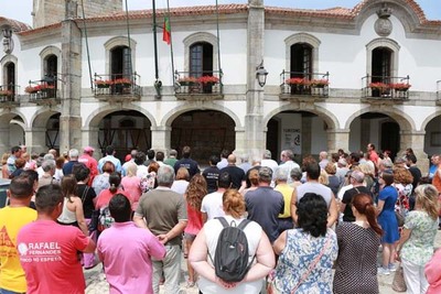 Cmara de Caminha e populao unidos pelas vtimas dos incndios de Pedrogo Grande