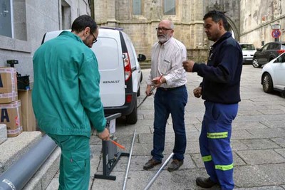O Concello de Tui recibe unha prtega de 27 metros para tratar os nios de vespa velutina