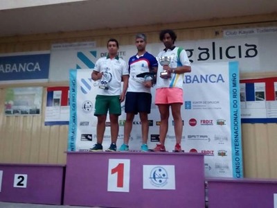 El Kayak Tudense logra la victoria en el descenso ms numeroso de su historia