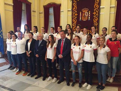 Prades, Gutirrez y Carrera, concentrados con las Guerreras