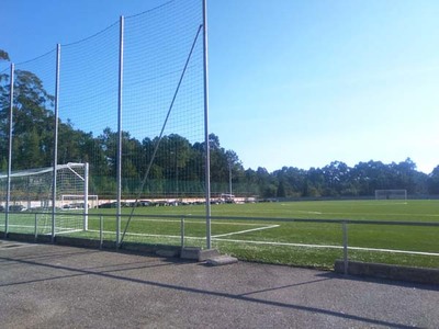 Tomio estrea novo cspede no campo de ftbol da Carballa