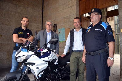 A Polica Local de Tui recibe unha nova motocicleta con cargo ao Plan Concellos 2017