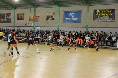 Victoria sufrida del Guards en Carrs (25-30)