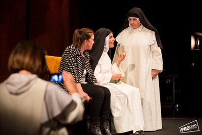 Este venres Tui acolle -Nacidas Libres- 