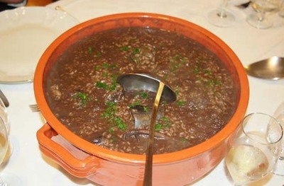 J H Lampreia em Valena:  Vem Comer as Primeiras da poca