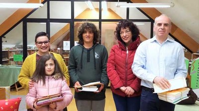 A Biblioteca Municipal da Guarda premia aos seus tres mellores lectores polo Da dos Usuarios