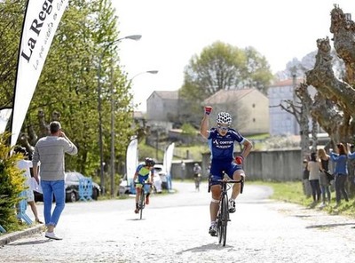 El ciclista guards Aser Estvez gana la Challenge 4 das de Ourense