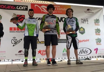 O ciclista rosaleiro Mario Fernndez lider do Open de Espaa de Enduro