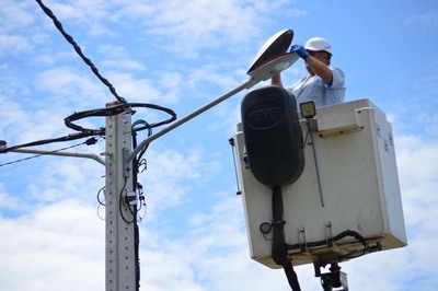 Tomio mellora a iluminacin e o aforro elctrico en Pinzs e Barrantes