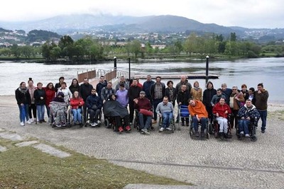 Nava Castro asistu  inauguracin do embarcadoiro inclusivo de Goin 
