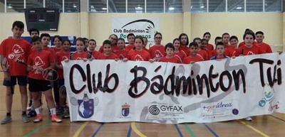 30 deportistas del Club Badminton Tui participaron en la final de la Copa Xogade