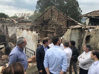 Feijo visita a zona zero da explosin de Paramos en Tui