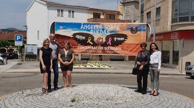 La Obra Social La Caixa se solidariza con la AECC y Bicos de Papel en O Rosal