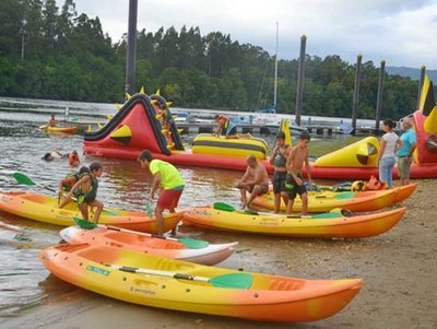 Semana Refrescante em Valena: Desportos Nuticos e de Aventura para os Mais Novos