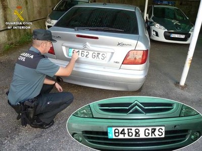 La Guardia Civil detiene en la -zona cero- de Tui a los ocupantes de un vehculo con las placas de matrcula alteradas