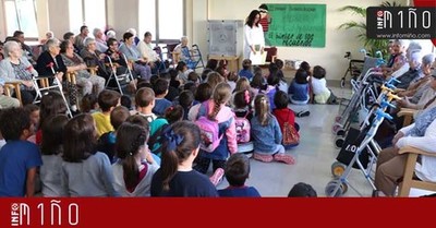 Escolares de A Guarda participan en la celebracin del Da Mundial del Alzhimer en la Residencia Monte Tecla