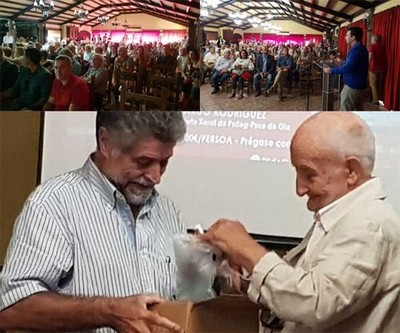 Jos Alvarez de Paz recibi un Homenaje el pasado sbado en Oia