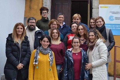 Tomio forma a quince persoas para traballar coma auxiliares de axuda no fogar 