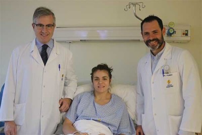 Sarah Valero, operada con xito de su rodilla izquierda por los doctores Leyes y Flores