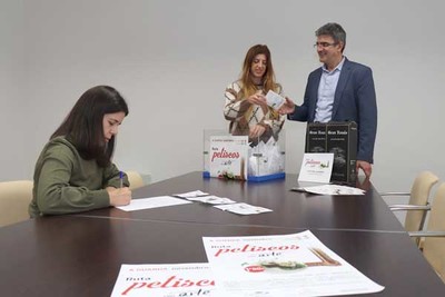 A Guarda realiza o sorteo de premios da Ruta -Petiscos con Arte-