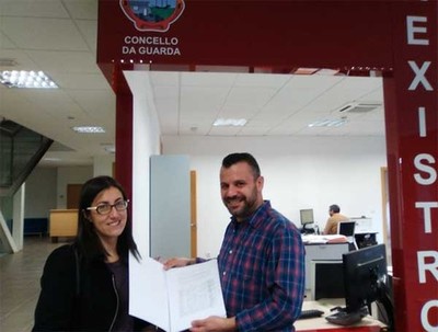 Un milleiro de Guardeses pide a paralizacin da compra de Fnola