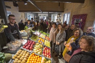 O Mercado Municipal de Goin reabriu as sas portas renovado e especializado en produtos da terra 