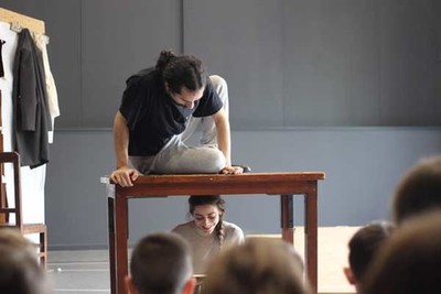 Biblioteca Municipal de Cerveira convida famlias a assistir  ?MESA-