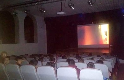 Alumnado de primaria da Guarda participa en -Cinema nos Coles-