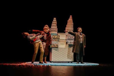 -Patapatm-  o ttulo da obra que este venres Elefante Elegante presenta no Teatro Municipal de Tui