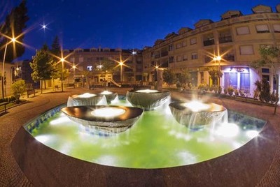 Tomi�o conta xa con 500 puntos de luz, acondicionados con l�mpadas de luz led, que producen un aforro do 70 por cento