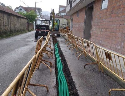 Comezan en Tomio as obras para dotar de fibra ptica aos ncleos urbanos de O Seixo e Goin