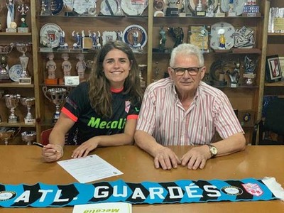 La lateral izquierdo Sandra Santiago, segundo	fichaje del Mecalia Atl. Guards