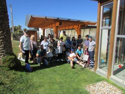 O centro comunitario de compostaxe de Goin (Tomio) recibe a visita formativa de alumnado do Centro San Xerome de A Guarda