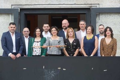 Con 11 concelleiros, o novo goberno de Tomio promete un Concello transparente e aberto