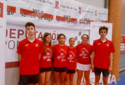 El Club Bdminton Tui finaliza la temporada con el TTR Sub15 y Sub19 de Vigo