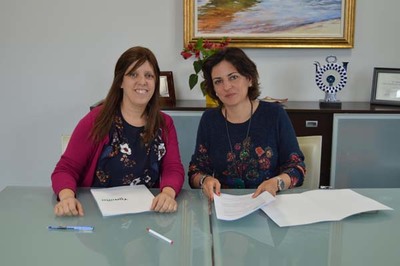 A asociacin de Comerciantes asina un convenio co Concello para renovar a sa pxina web