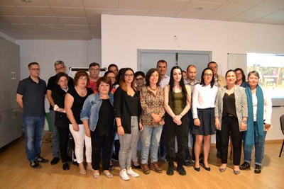 O alumnado dos obradoiros de emprego presentaron o seu traballo ao alcalde de Tui e aos concelleiros de Turismo e Formacin e Emprego