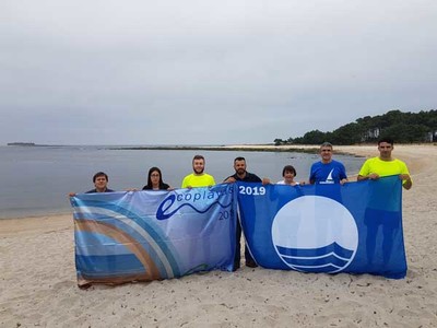  A praia guardesa de -O Muo- iza o distintivo de Bandeira Azul
