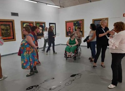 Alumnos de Dibujo y Pintura de O Rosal visitan a Exposicin -Pure Pop Art- en Vila Nova de Cerveira