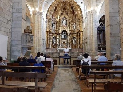 Alumnado do Obradoiro Percorre Tui realiza visitas guiadas para os maiores da Residencia San Telmo