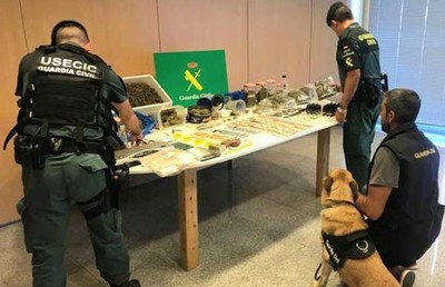 La Guardia Civil detiene al responsable y al empleado de una asociacin cannbica de Vigo por trfico de drogas