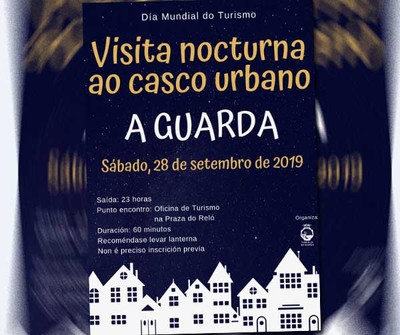 A Guarda conmemora o Da Mundial do Turismo cunha visita nocturna polo casco urbano