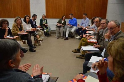 Os centros educativos de Tomio e Cerveira piden unha solucin legal para poder realizar mis actividades na fronteira