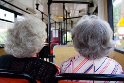 Transportes rodovirios gratuitos para passageiros com mais de 65 anos
