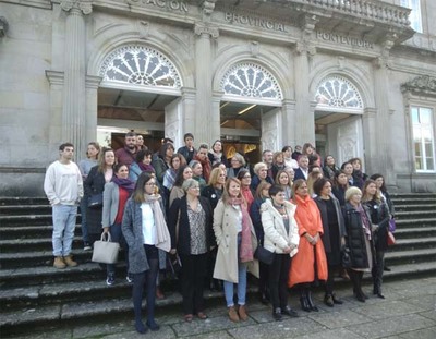 A Concelleira de Igualdade e a Traballadora Social do CIM da Guarda participan na presentacin da campaa da Deputacin ao fo do Da Internacional contra a Violencia de Xnero 